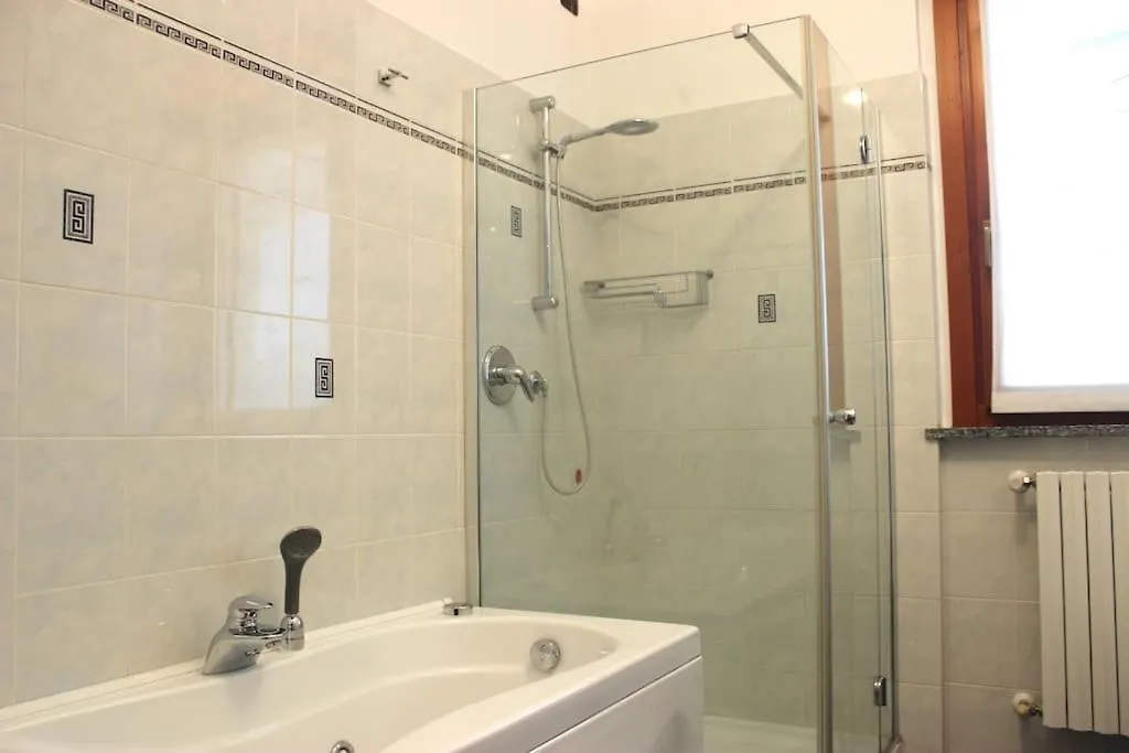 Parking + Balcony Accogliente Bilocale Apartment Milan 0*,  Italy